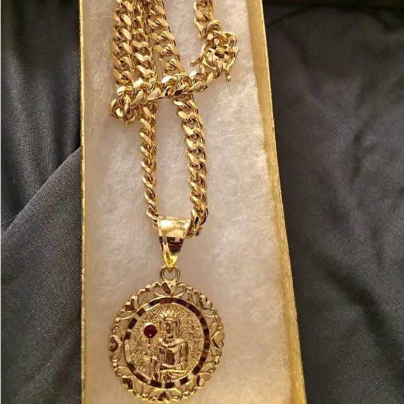 Other - Gold Cuban Link Chain Necklace + Circular Pendant